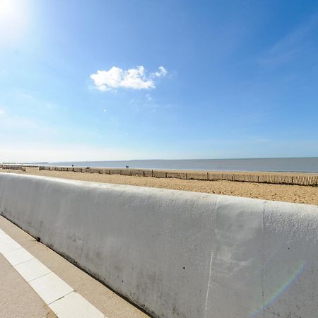 Appartement T2 A 50M De La Plage, Balcon, Wifi, Tout Confort, 4 Pers, Chatelaillon-Plage - Fr-1-535-9 Екстериор снимка